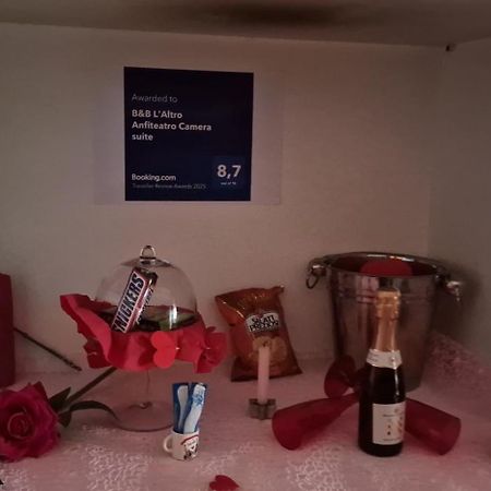 B&B L'Altro Anfiteatro Camera Suite Санта Мария Капуа Ветере Екстериор снимка
